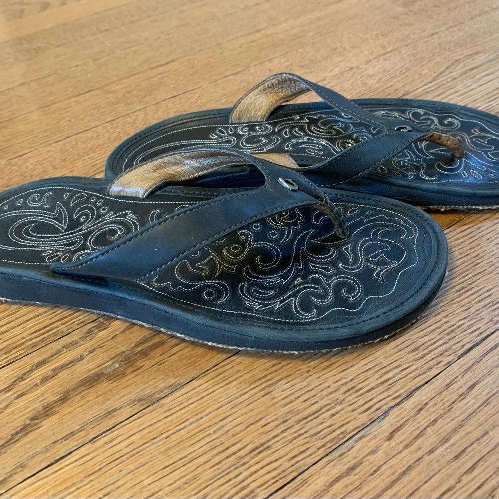 Olukai Paniolo leather flip flops, women’s size 7